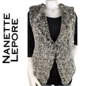 Nanette Lepore Faux Fur Vest Medium Gray Sweater Back Luxe Mob Wife Scandi Chic